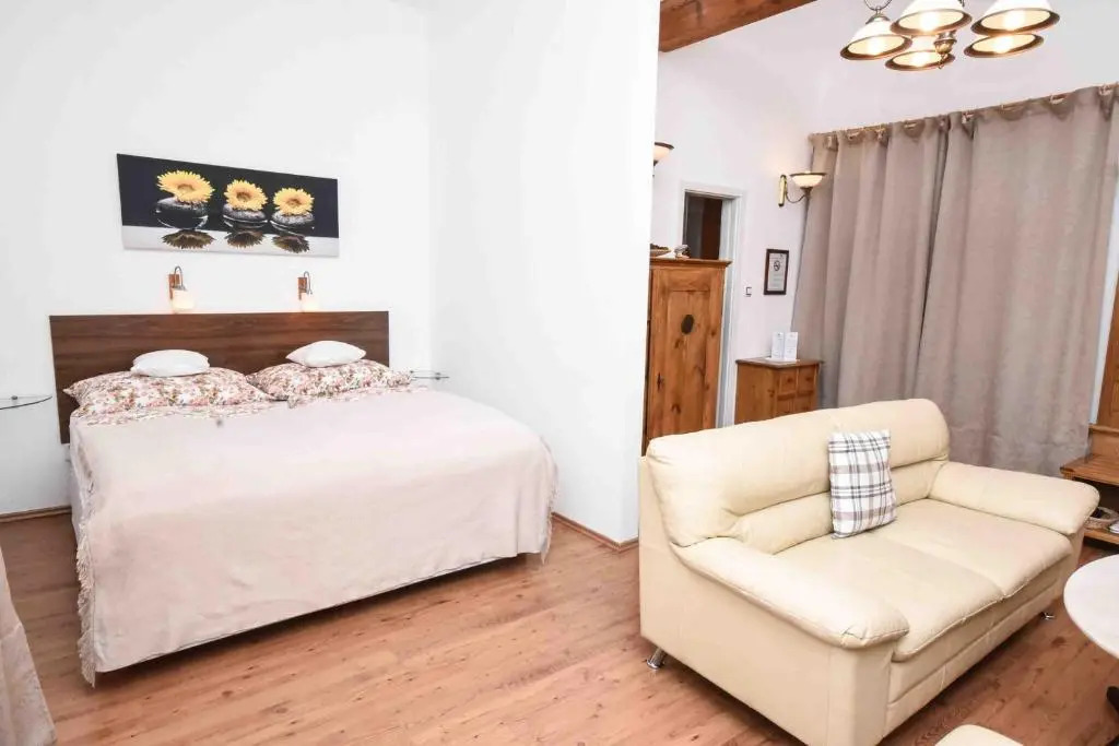 HOTEL DIANA apartments