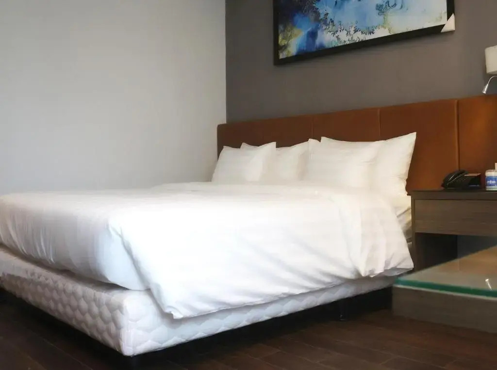 A25 Hotel - 193 Trung Kinh