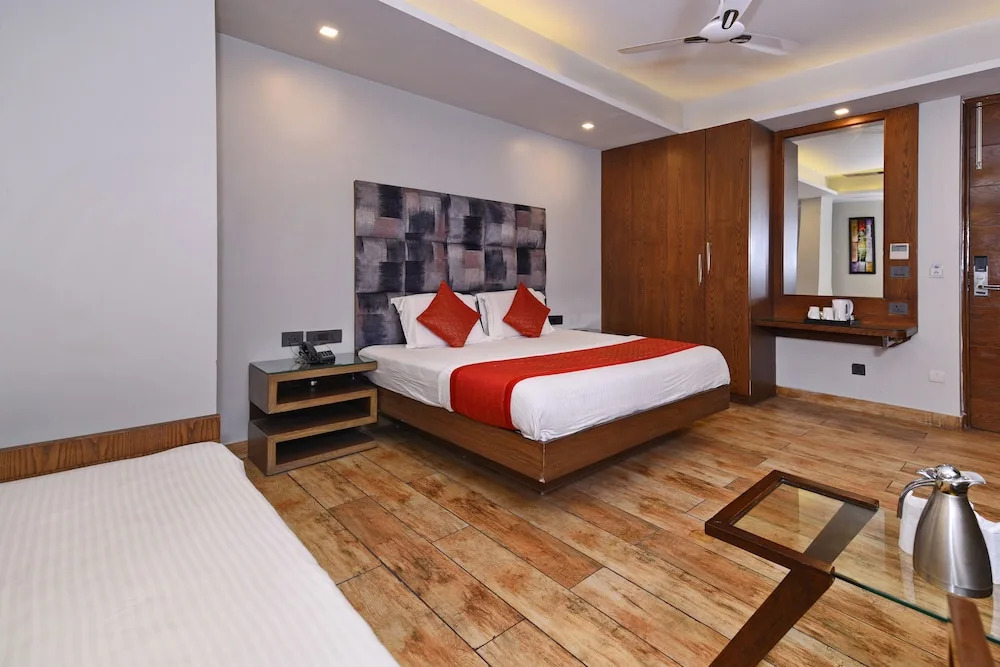 Hotel Blue Pearl Noida