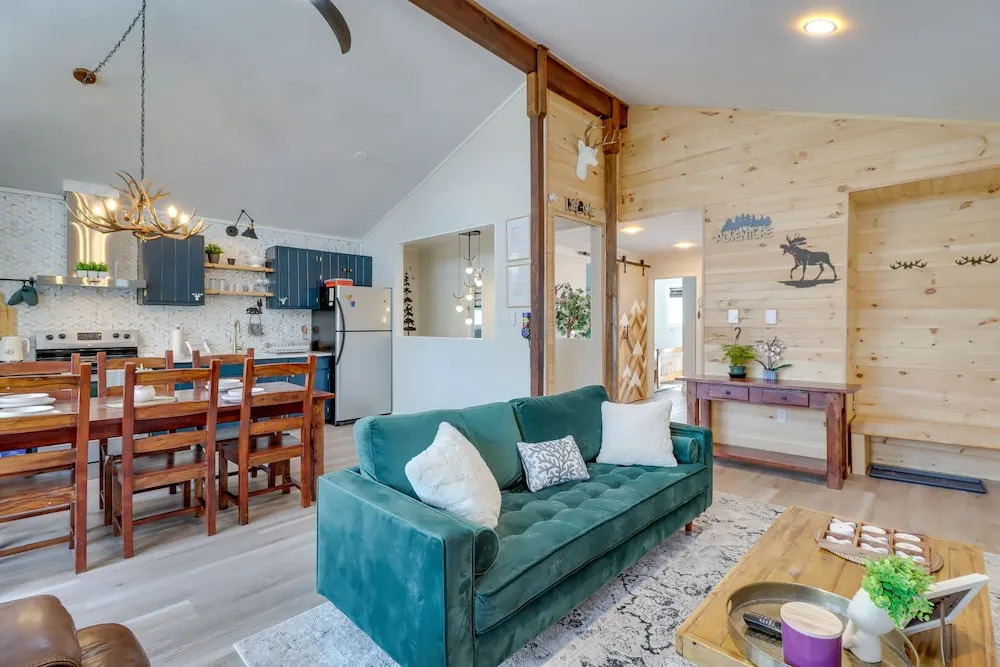 Private Cottage-style Getaway in Pocono Mountains!