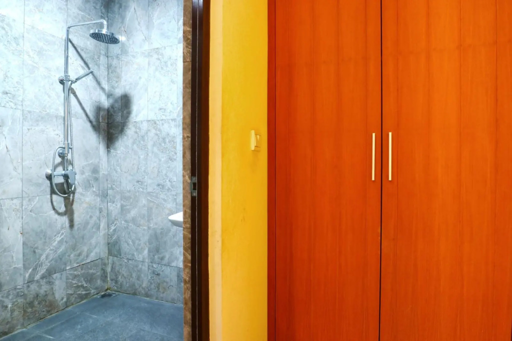Hotel Mawar II