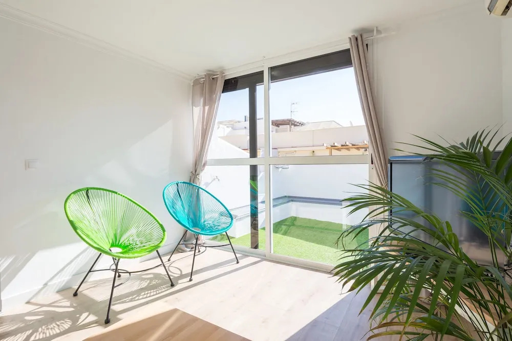 Ahro Suites Plaza de Arriola 1