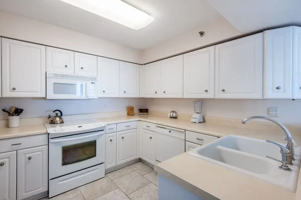 Tristan Towers unit 9B