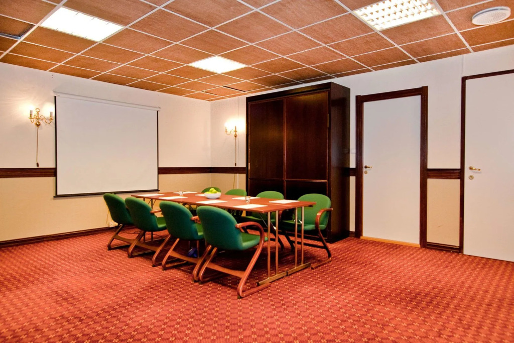 Chesterfield Hotel