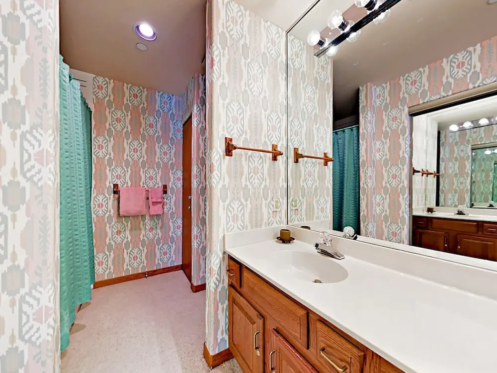 1206 Village Road Condo Unit B206 1 Bedroom 2 Bathrooms Condo