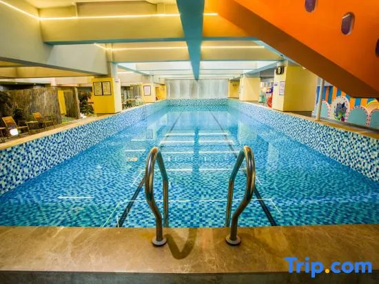 Hot Spring Holiday Hotel