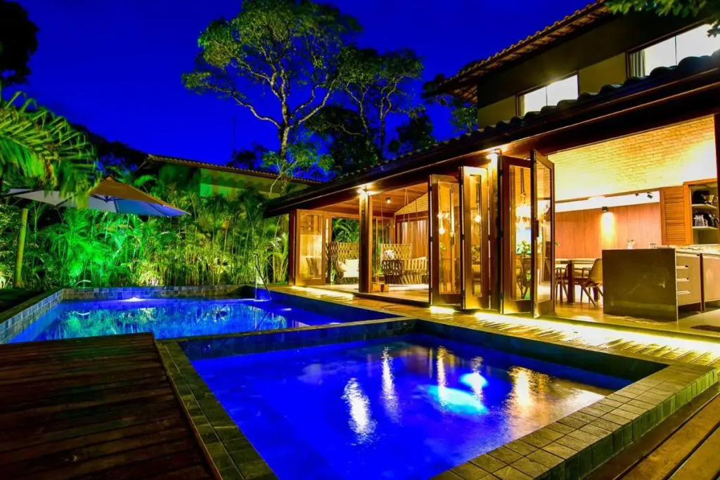 Casa de Alto Padrão 6 Suítes