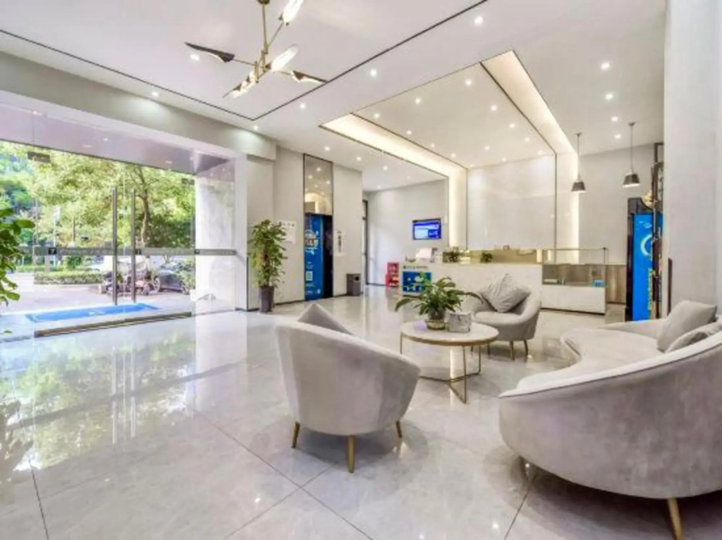 7 Days Premium Hotel (Chongqing Kaizhou District Government Square)