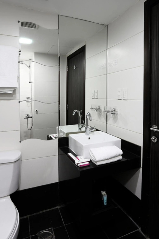 Watheer Hotel Suite