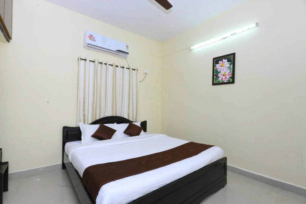 Rallapalli Service Apartments By OYO Rooms