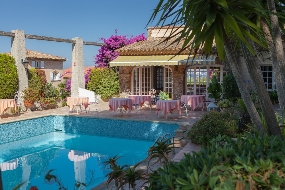 L Escapade Hôtel & Restaurant