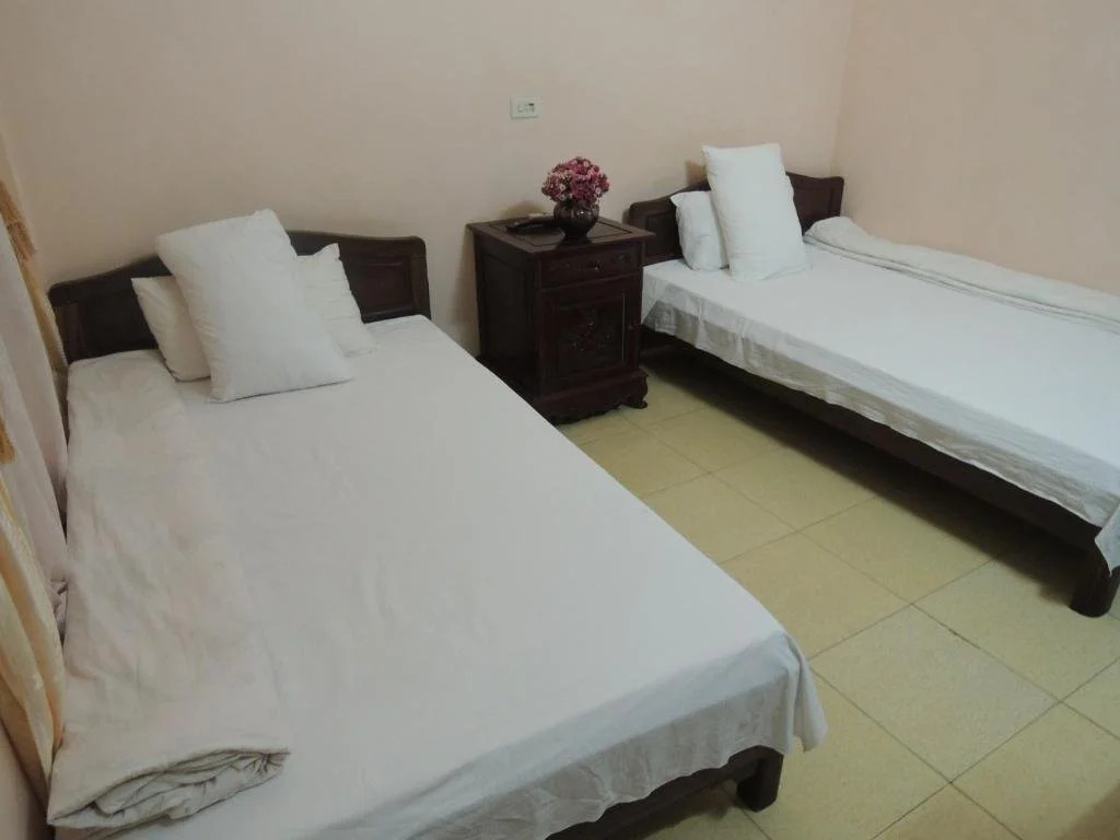 Phuong Dong Hotel