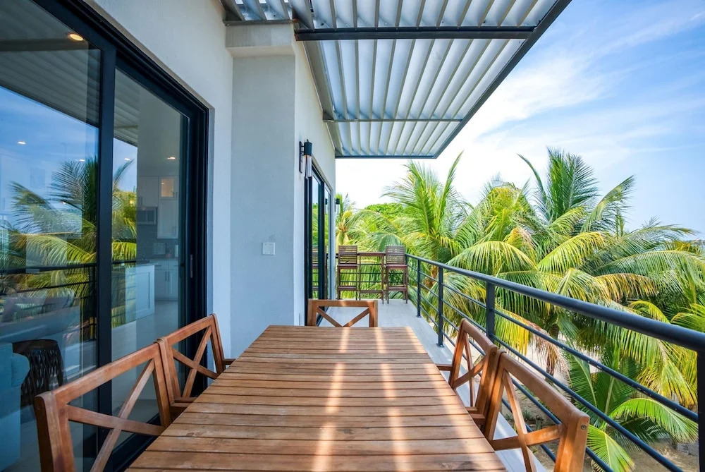 Oceanfront Sunset Gecko Condo - Ground Floor 1B