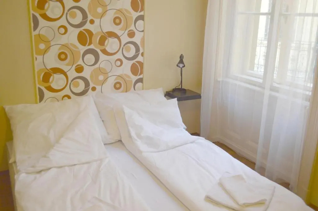 Synagogue Central Guest House