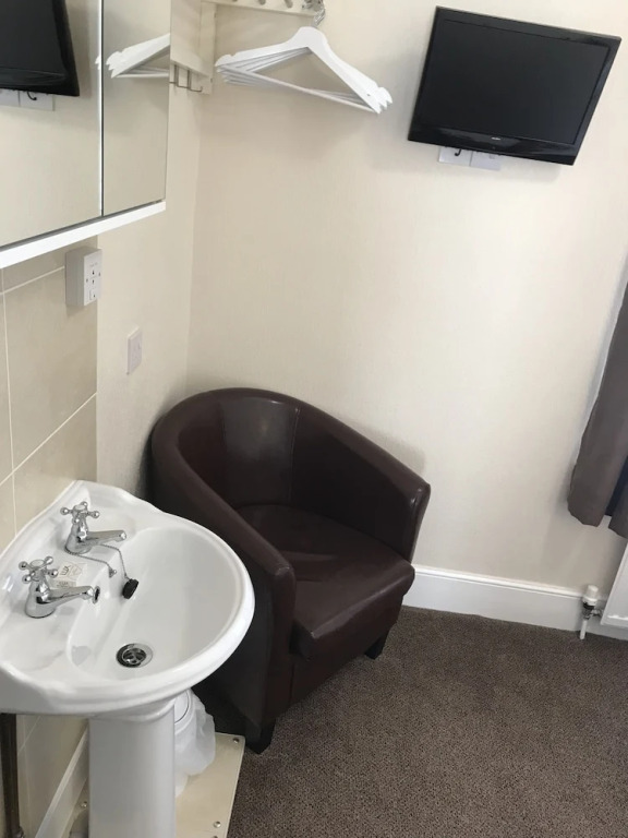 Pengilley Guest House