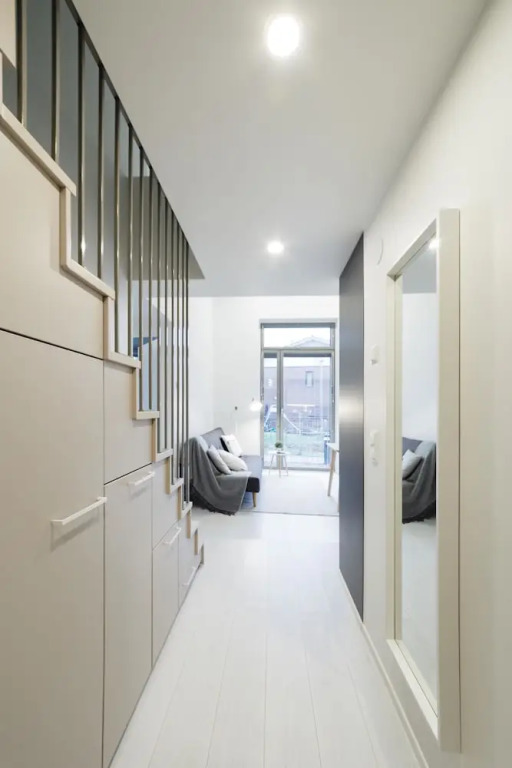 SSA Spot stylish 3-room apt ID 5001B18
