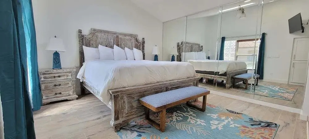 Bahama Mama House 4 Bedroom Home by RedAwning