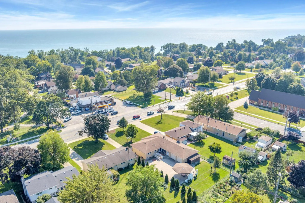 Seacliff Beach Park Bungalow, convenient location, all amenities