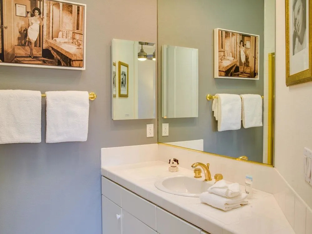 Lions Gate Estate by ACME House Company