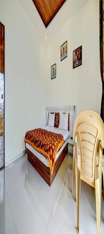 Aditya Hill View Inn
