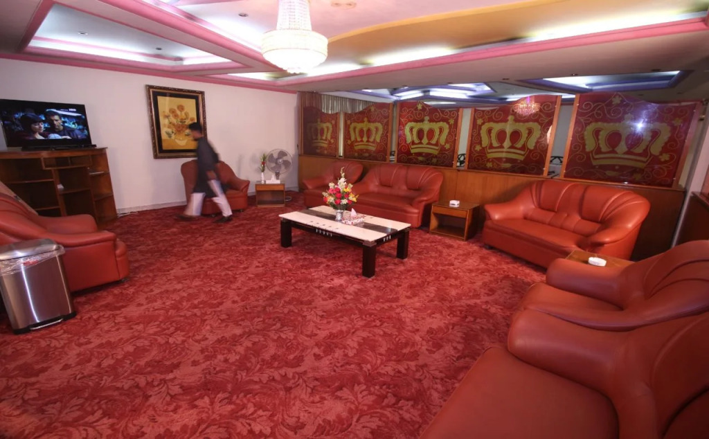Hotel de Crystal Crown