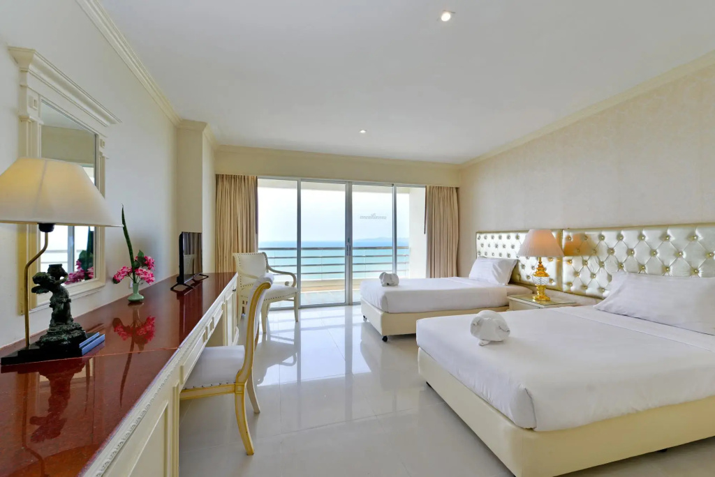 Adriatic Palace Hotel Pattaya