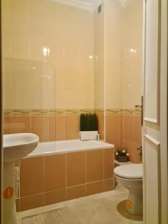 Superbe Appartement à 2 Min de la gare de Tanger et à 5 min de la plage Malabata