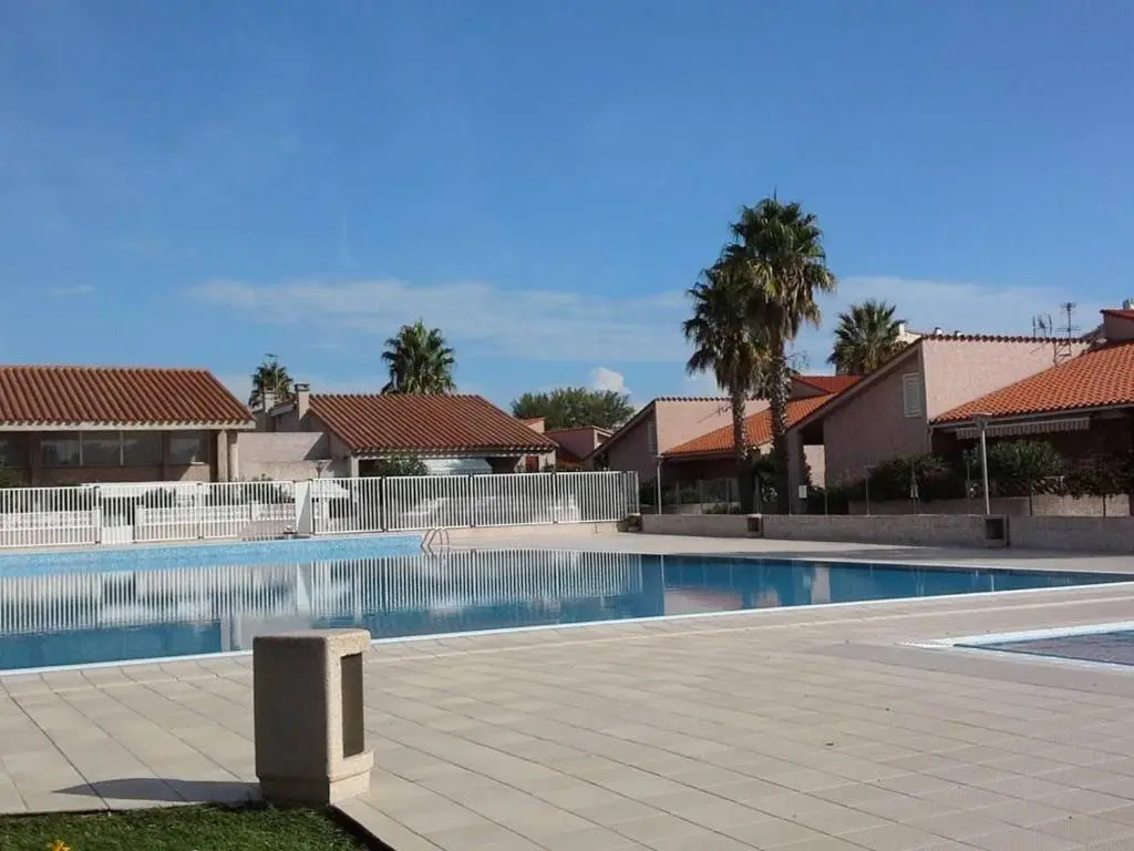 Appartement Saint-Cyprien, 2 pièces, 4 personnes - FR-1-225D-85