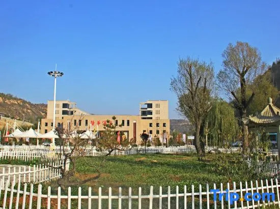 Longhua Garden Hotel