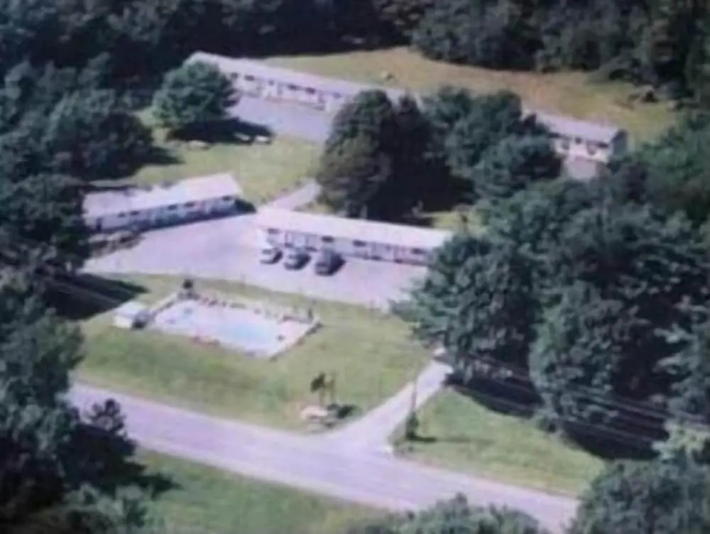 Four Seasons Motel