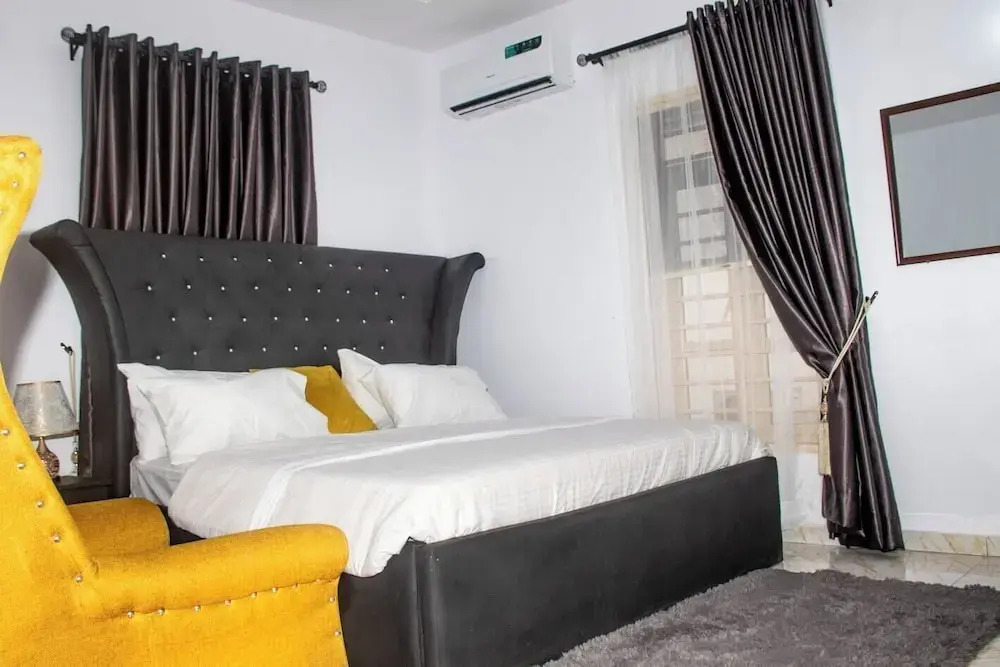 C to C Luxury Hotel and Suites