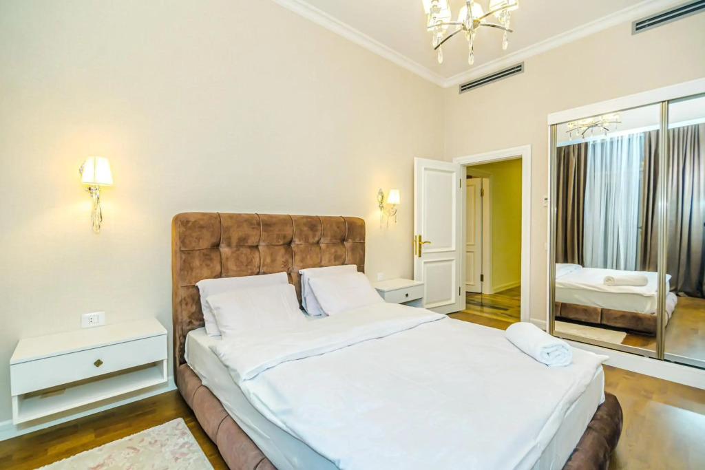 VIP Apartment in Buta palace 703