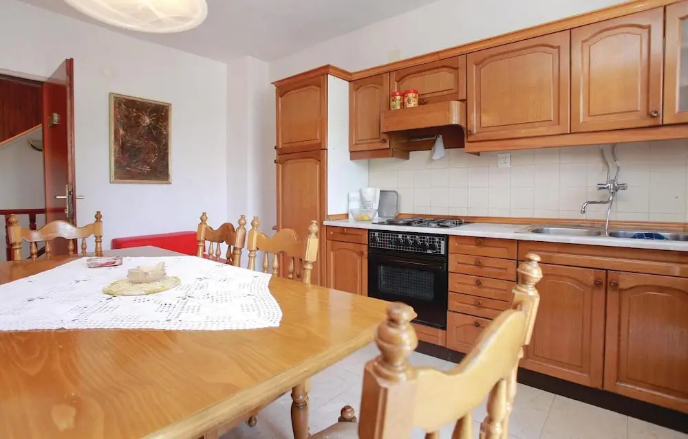 Stunning Home in Korcula With Wifi and 6 Bedrooms
