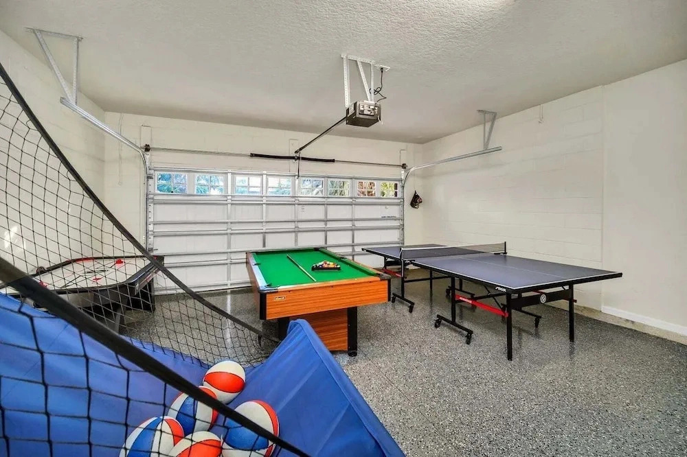Glamorous Home, Private Pool Sleeps 14 Ww103