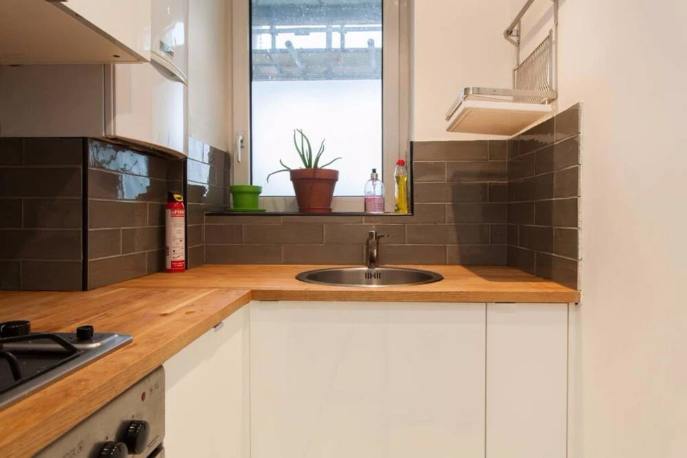 Well Connected Modern East End 1 Bed