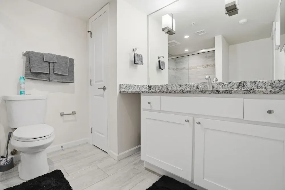 Luxurious Waterfront Condo At Alta Mar 2 Bedroom Condo