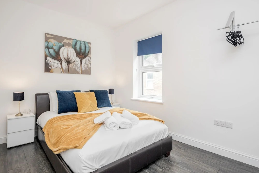 1BR Victorian House Near Bedford City Centre