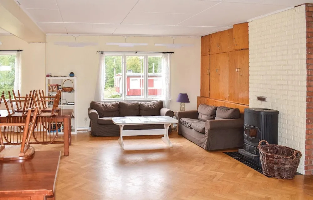 Amazing Home in Konga With 9 Bedrooms, Sauna and Wifi