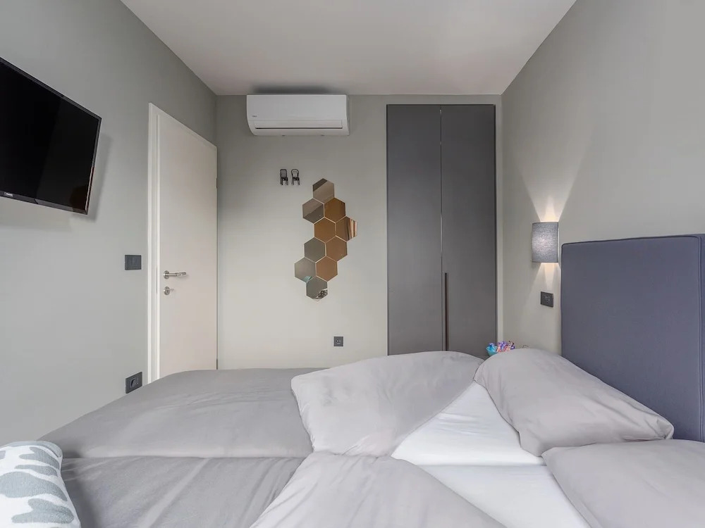 Beautiful Decorated Apartment With sea View Near the Olive Groves and the sea