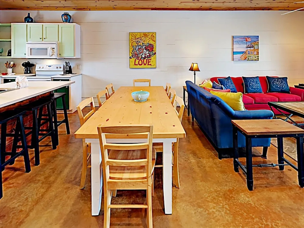 The Commons #102 - Three Bedroom Townhome