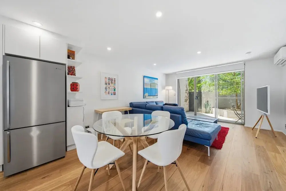 Spacious Bright Apartment With Courtyard and BBQ
