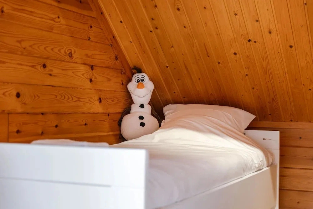 Anna-helena - Cosy Wooden Chalet in the Forest