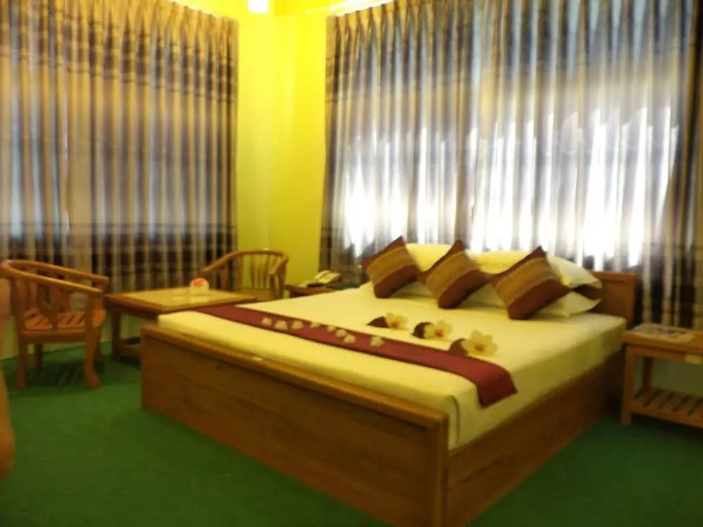 Jade Royal Hotel