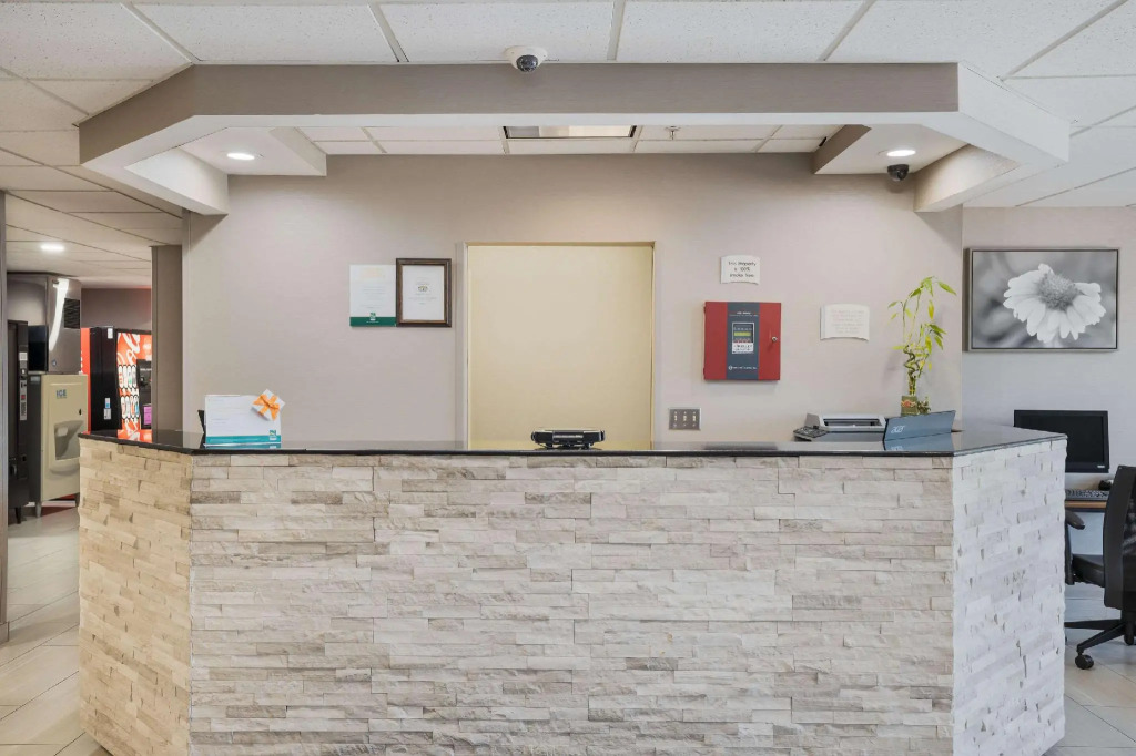 Sonesta Essential Hotels & Suites Kansas City Blue Springs