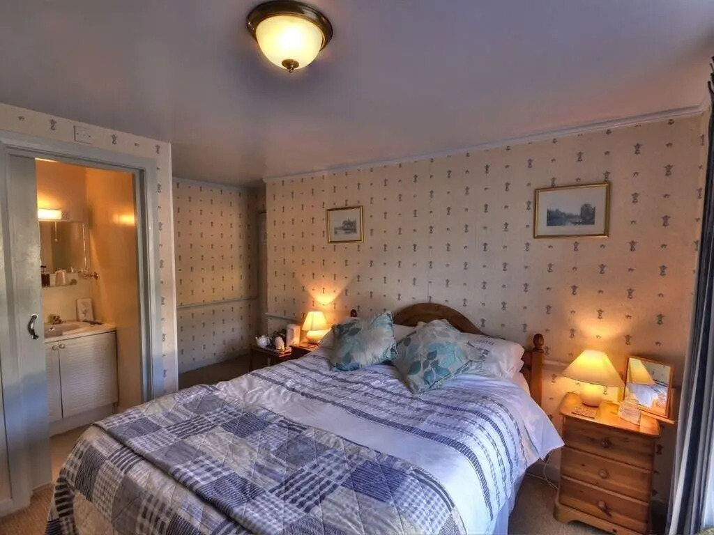 Little Mainstone Guest House