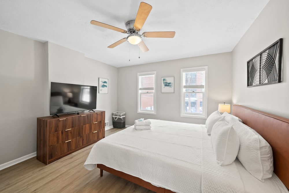 North Pearl Residencies 876