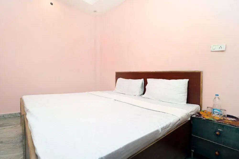 City Inn Guest House by OYO Rooms
