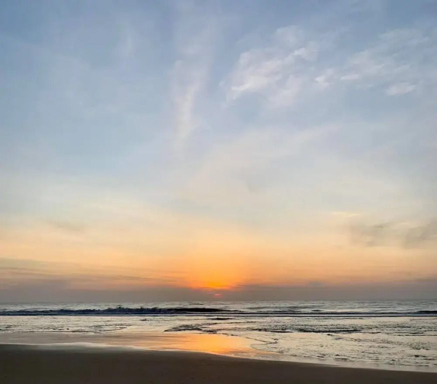 Ruby House, 3 Bedroom Apartment, beachside