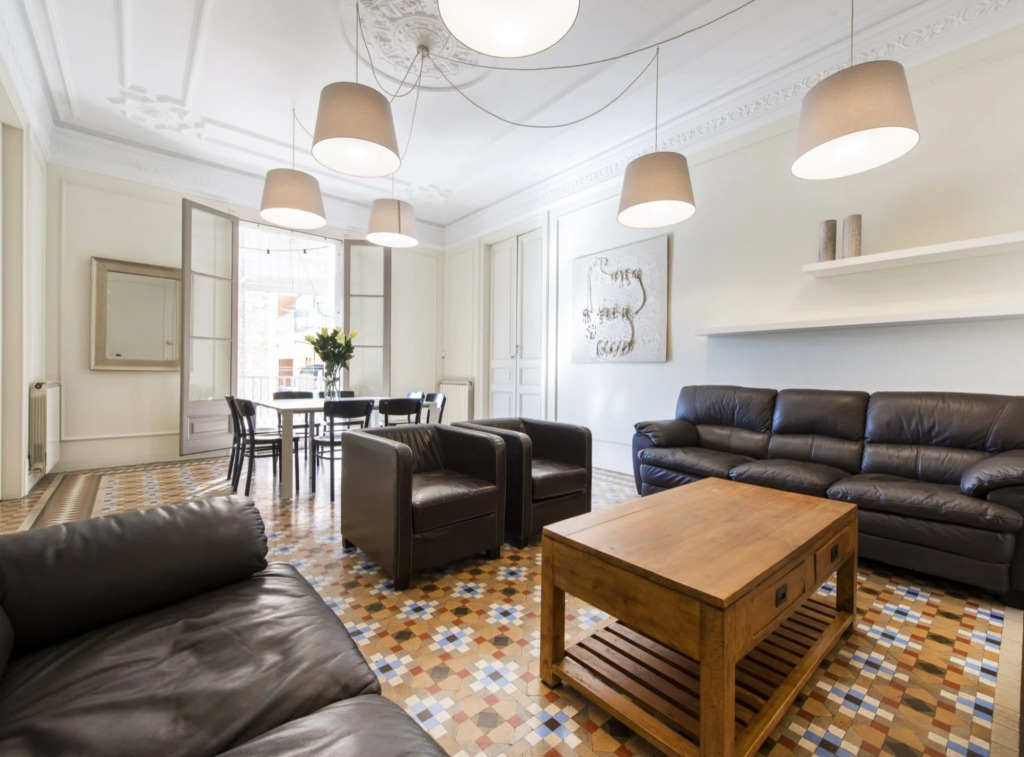 RAMBLA - Cozy Big Apartment