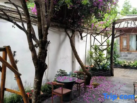 Qiyue Linyin Bieyuan (Lijiang Gucheng Mufu Branch)